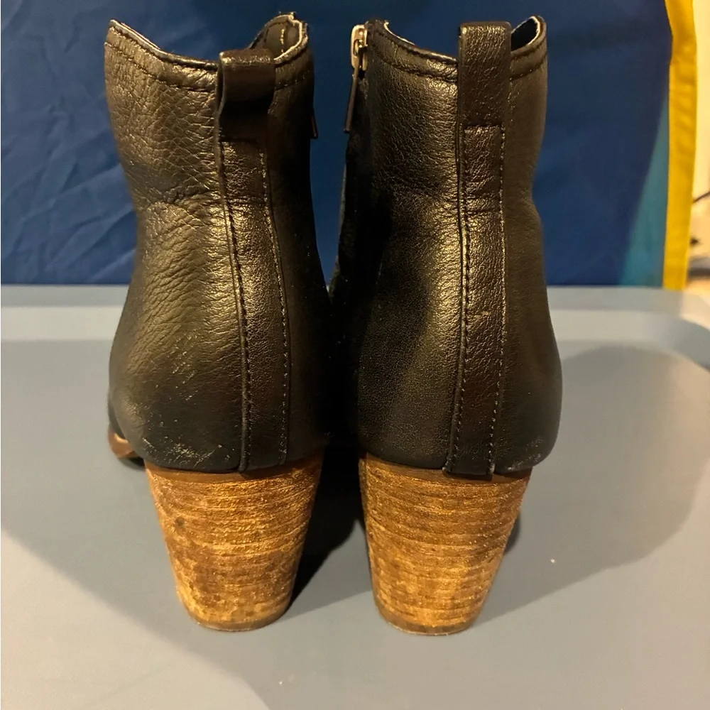 Lands End Black Leather Ankle Boots Sz 8.5